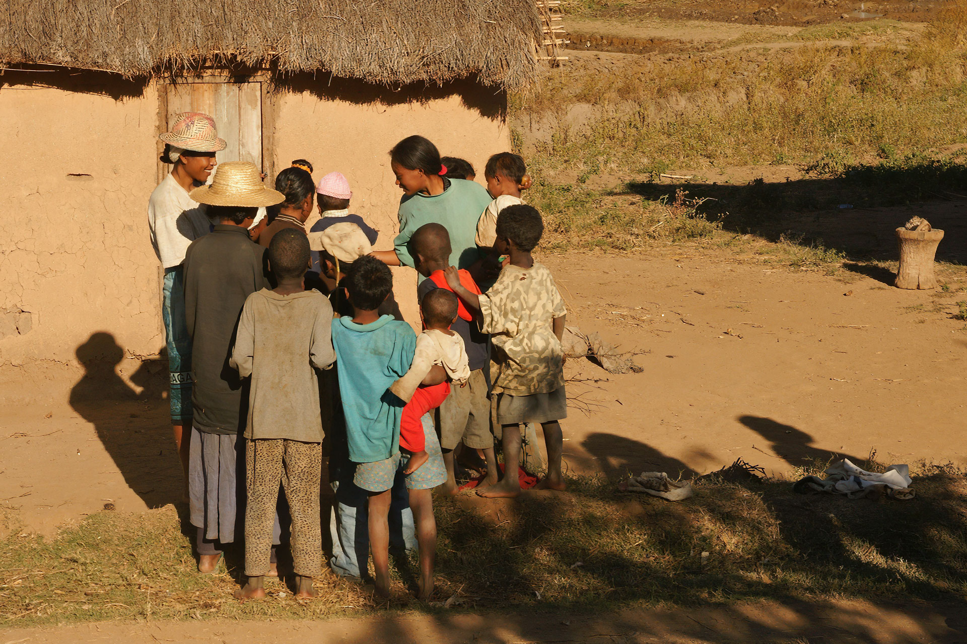 Dorf am Ufer des Itasy-Sees